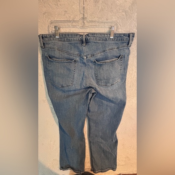 Old Navy Women’s Plus Jeans Size 18 Blue Mid Rise Straight Leg Stretch Denim - Picture 6 of 9